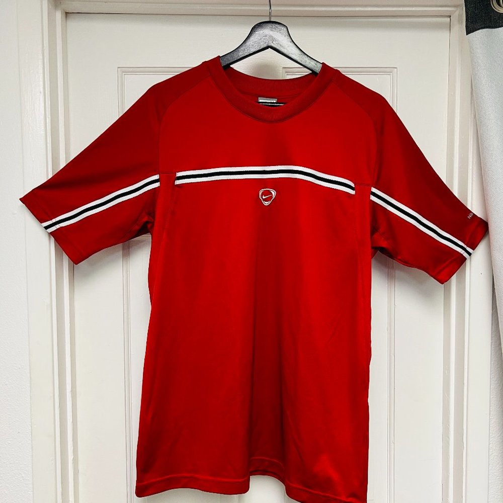 Nike Fit Red T-Shirt